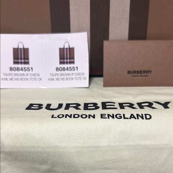 *SOLD* Burberry Brown and Red Designer Bags with Iconic Check Pattern - Picture 2 of 7
